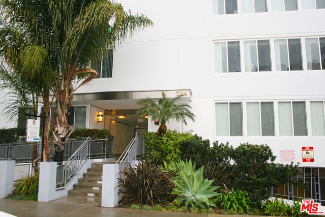 304 S Elm Drive 303, Beverly Hills, CA 90212