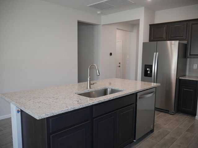 18156 W Daley Lane, Surprise, AZ 85387