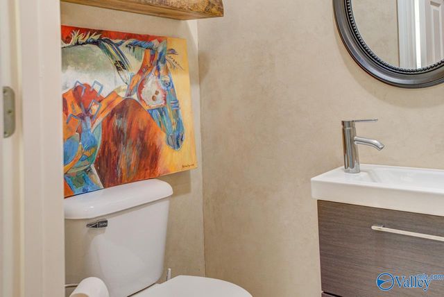 1605 Mccullough Avenue NE, Huntsville, AL 35801