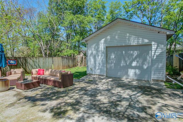 1605 Mccullough Avenue NE, Huntsville, AL 35801