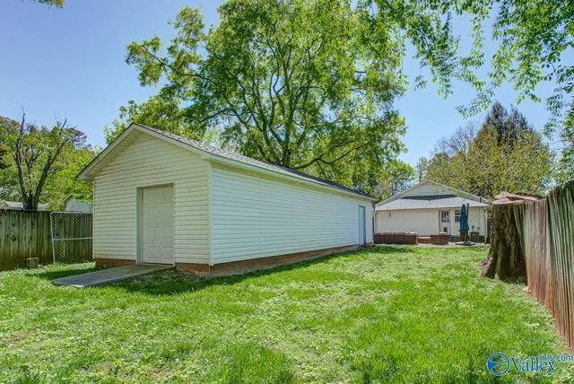 1605 Mccullough Avenue NE, Huntsville, AL 35801