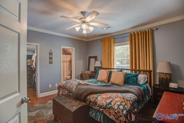 1605 Mccullough Avenue NE, Huntsville, AL 35801