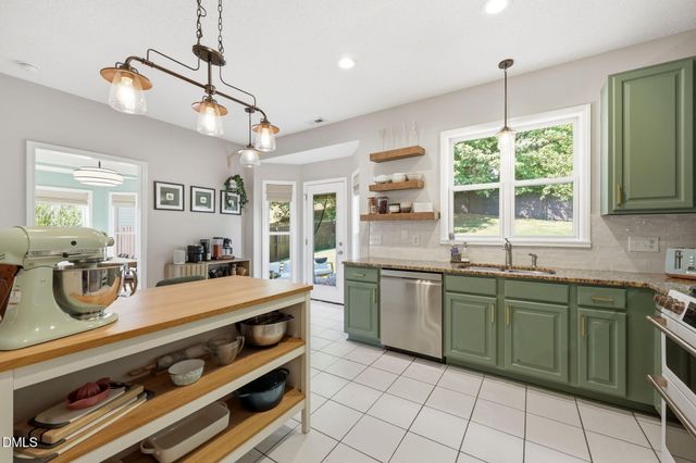 108 Aldeburgh Court, Holly Springs, NC 27540
