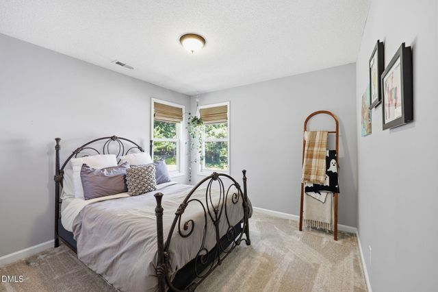 108 Aldeburgh Court, Holly Springs, NC 27540