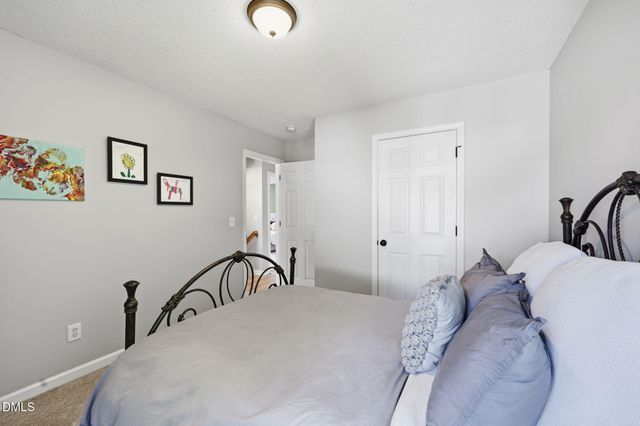 108 Aldeburgh Court, Holly Springs, NC 27540