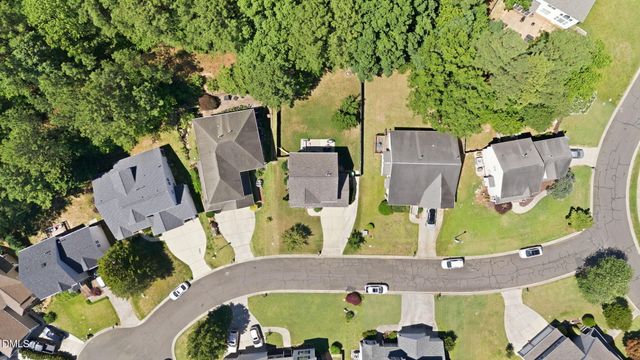 108 Aldeburgh Court, Holly Springs, NC 27540