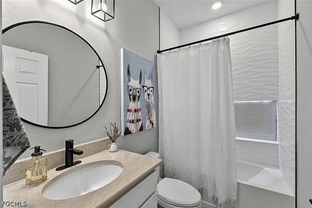 9214 Bexley DR, Fort Myers, FL 33967