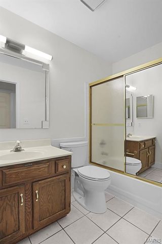 2060 Lost Meadow Drive, St Charles, MO 63303