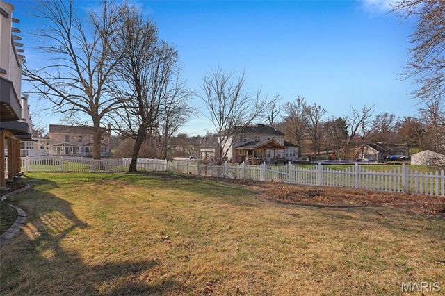 2060 Lost Meadow Drive, St Charles, MO 63303