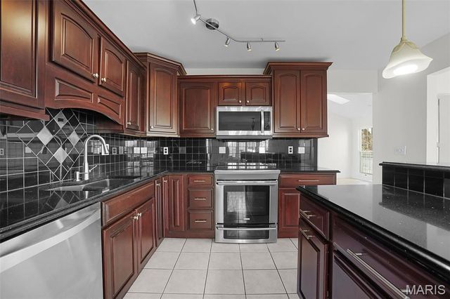 2060 Lost Meadow Drive, St Charles, MO 63303