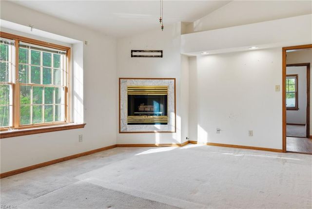 300 Golden Maple CT, Virginia Beach, VA 23452