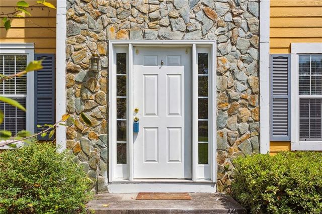 525 Abbotts Hill Lane, Johns Creek, GA 30097