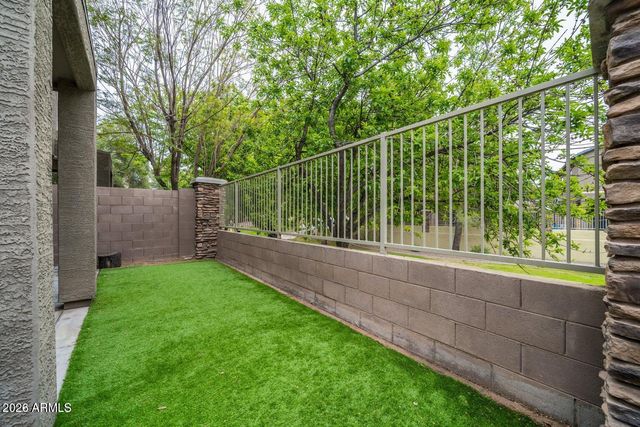 2024 S BALDWIN -- 100, Mesa, AZ 85209