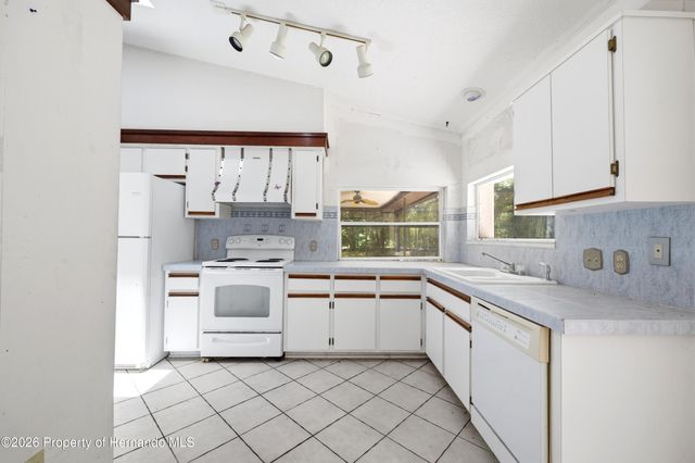 4444 Raines Road, Brooksville, FL 34604