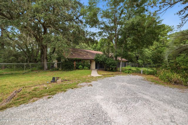 4444 Raines Road, Brooksville, FL 34604