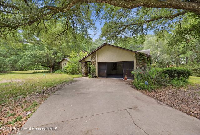 4444 Raines Road, Brooksville, FL 34604