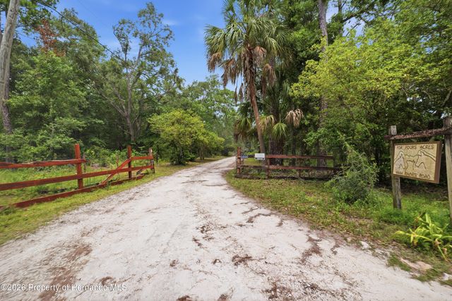 4444 Raines Road, Brooksville, FL 34604