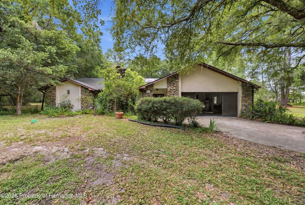 4444 Raines Road, Brooksville, FL 34604
