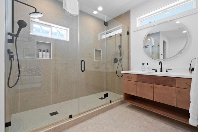 3807 Neptune, Galveston, TX 77554