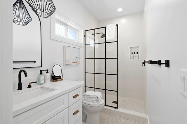 3807 Neptune, Galveston, TX 77554