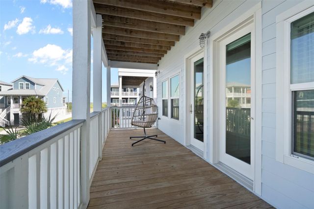 3807 Neptune, Galveston, TX 77554
