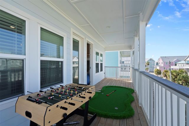 3807 Neptune, Galveston, TX 77554