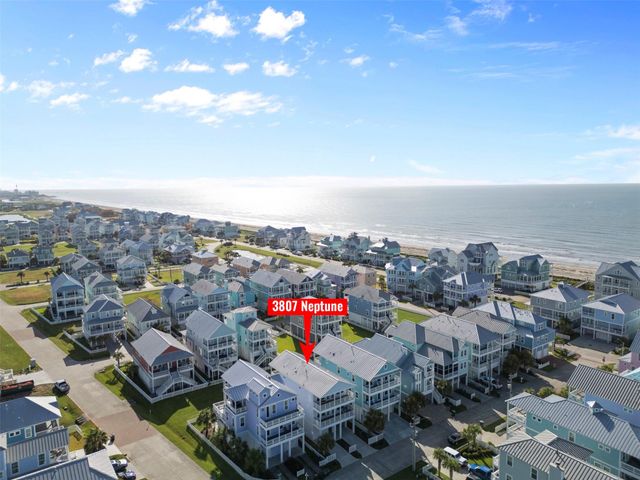 3807 Neptune, Galveston, TX 77554