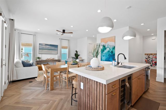 3807 Neptune, Galveston, TX 77554