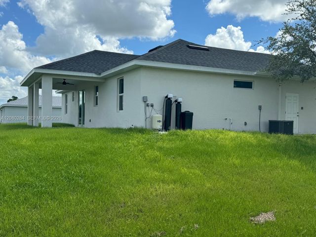 2044 Crawford Avenue N, Lehigh Acres, FL 33971