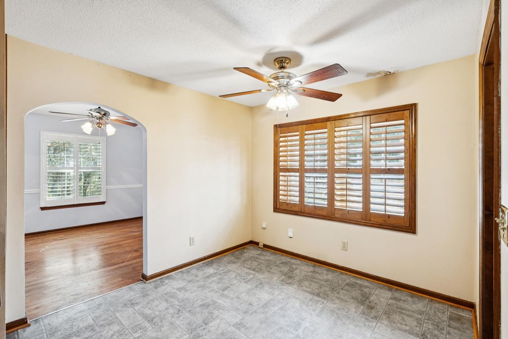 Image 11 of property listing at 2627 Sun Beam Way, Charleston, SC 29414