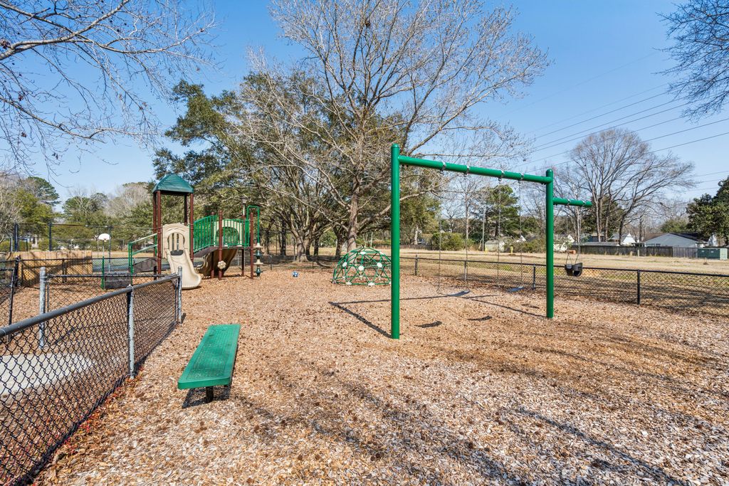 Image 54 of property listing at 2627 Sun Beam Way, Charleston, SC 29414