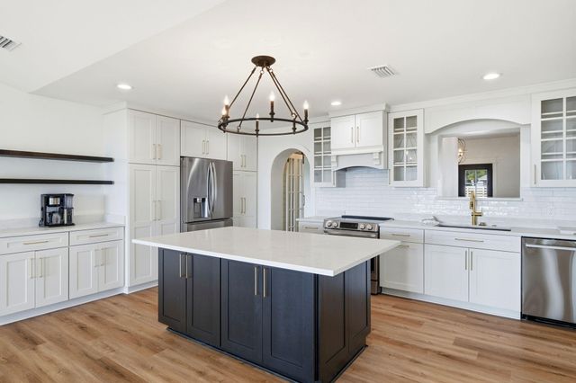 2035 S Wind Trace Road, Navarre, FL 32566