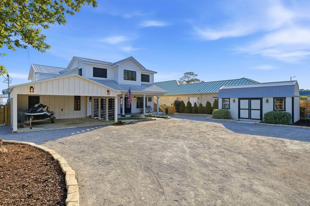 2035 S Wind Trace Road, Navarre, FL 32566