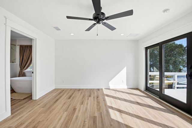 2035 S Wind Trace Road, Navarre, FL 32566