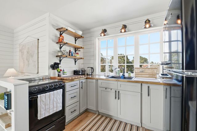 2035 S Wind Trace Road, Navarre, FL 32566