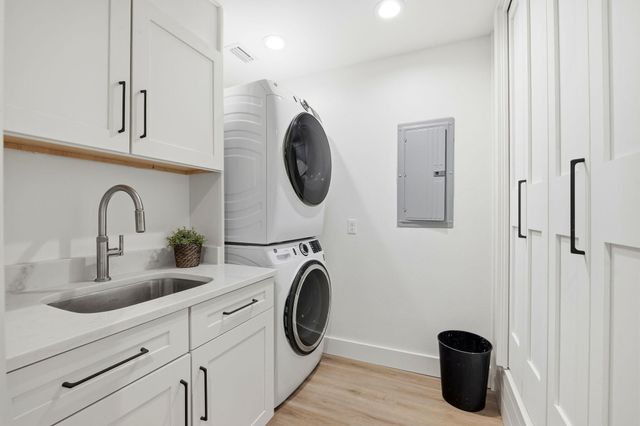 2035 S Wind Trace Road, Navarre, FL 32566