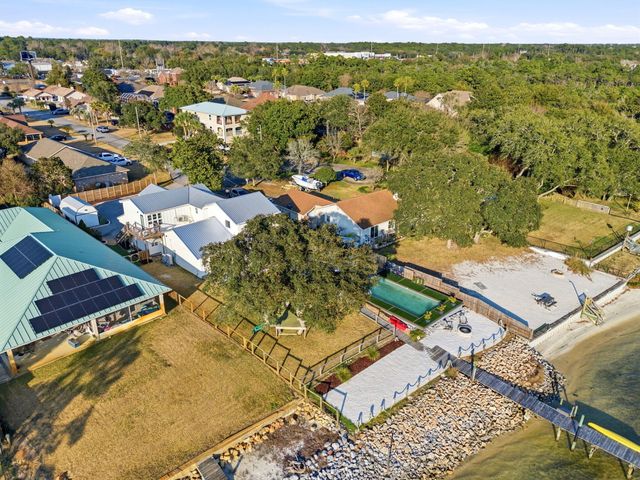 2035 S Wind Trace Road, Navarre, FL 32566