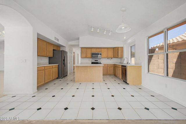 451 W MENDOZA Circle, Mesa, AZ 85210