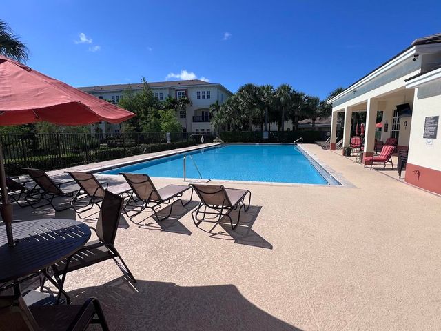 726 SW 1st Way, Pompano Beach, FL 33060