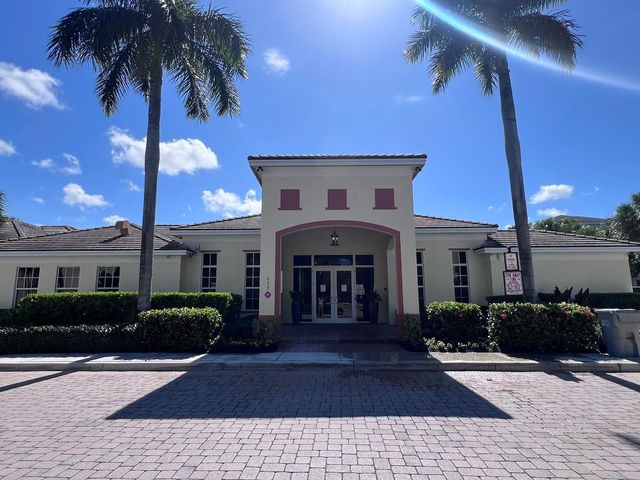 726 SW 1st Way, Pompano Beach, FL 33060