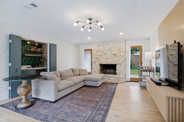 313 W Lookout Drive, Richardson, TX 75080