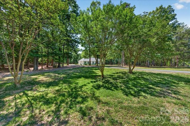 11100 Tara Oaks Drive, Mint Hill, NC 28227