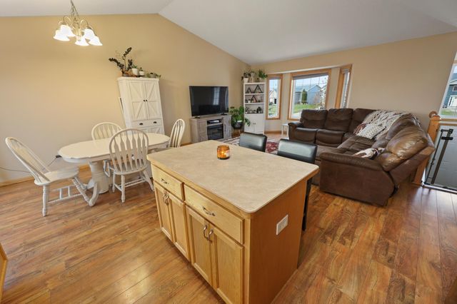 815 Cologne Lane, Waverly, MN 55390