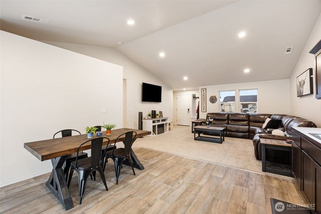 1104 W Maple Drive, Moses Lake, WA 98837