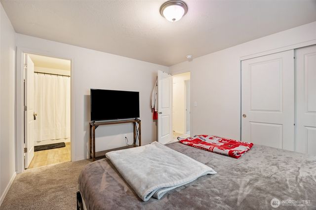 1104 W Maple Drive, Moses Lake, WA 98837