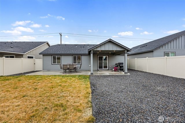 1104 W Maple Drive, Moses Lake, WA 98837