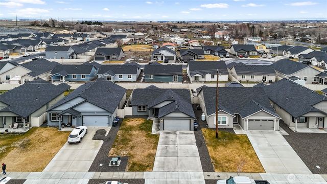 1104 W Maple Drive, Moses Lake, WA 98837