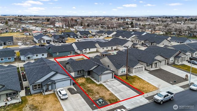 1104 W Maple Drive, Moses Lake, WA 98837