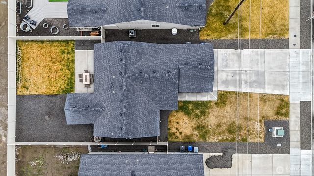 1104 W Maple Drive, Moses Lake, WA 98837