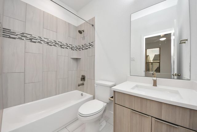 18716 Centro Main Street B, Shenandoah, TX 77385